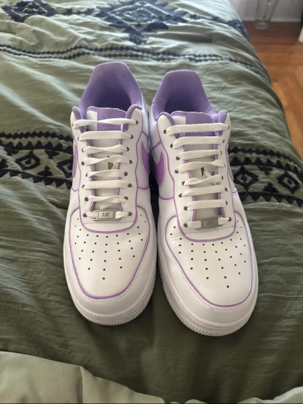 Women’s Air Force 1 Low “Purple Piping” Sneakers